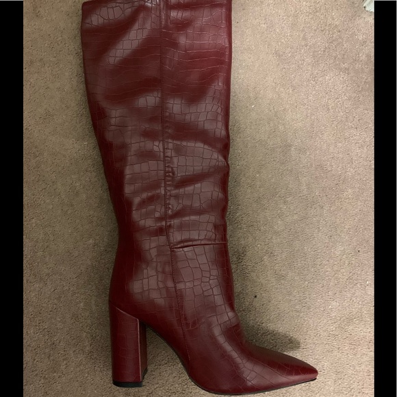 LUSCIOUS RED POINT TOE BOOTS - Picture 12 of 14